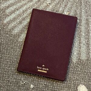 KATE SPADE ♠️ PASSPORT HOLDER